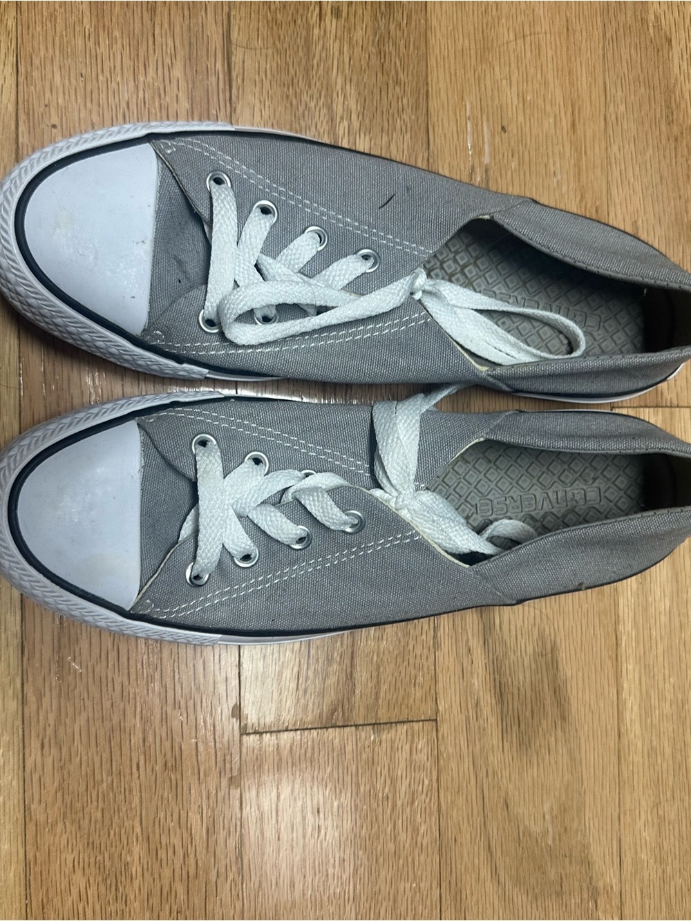 Women’s Low-Top Canvas Sneakers in Gray - Casual Lace-Up